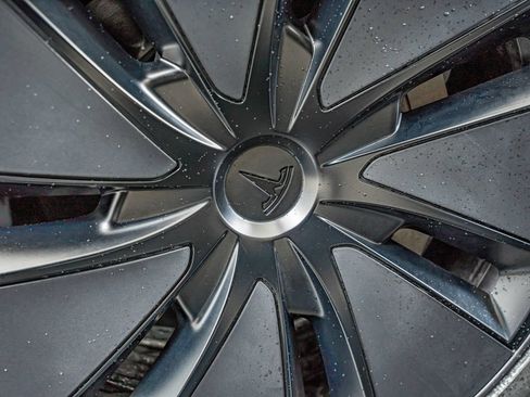 Used 2024 Tesla Model 3 Standard Range RWD image 11