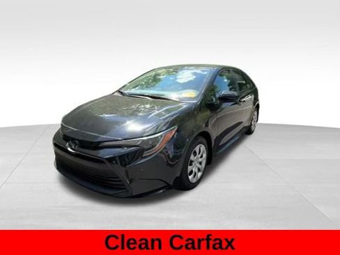 Used 2025 Toyota Corolla LE FWD image 3