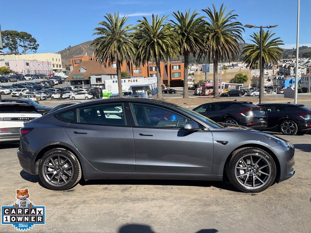 Used 2023 Tesla Model 3 Standard Range RWD image 3