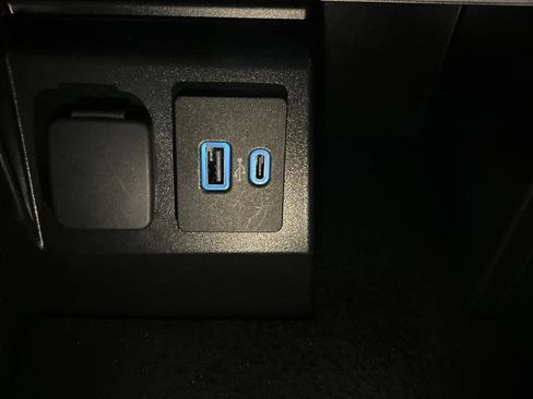 Used 2023 Ford Explorer ST-Line image 24