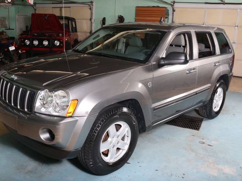 Used 2007 Jeep Grand Cherokee Laredo AWD/4WD image 32