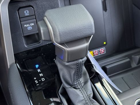 New 2026 Toyota Tundra Limited AWD/4WD image 16