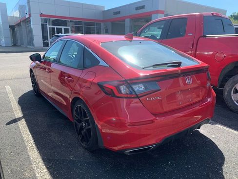 Used 2023 Honda Civic Sport Touring image 4