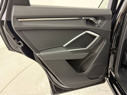 Used 2023 Audi Q3 2.0T Premium w/ Black Optic Sport Package image 27