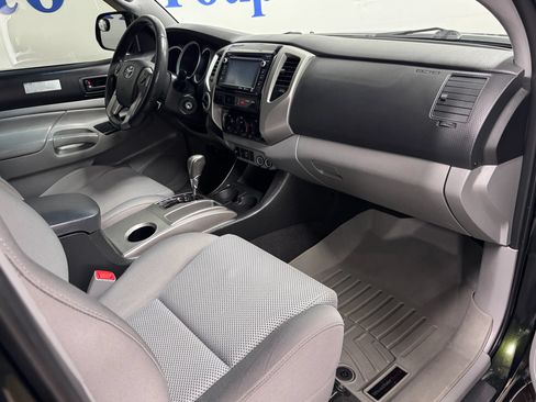 Used 2014 Toyota Tacoma 4x4 Double Cab w/ TRD Off-Road Package image 10