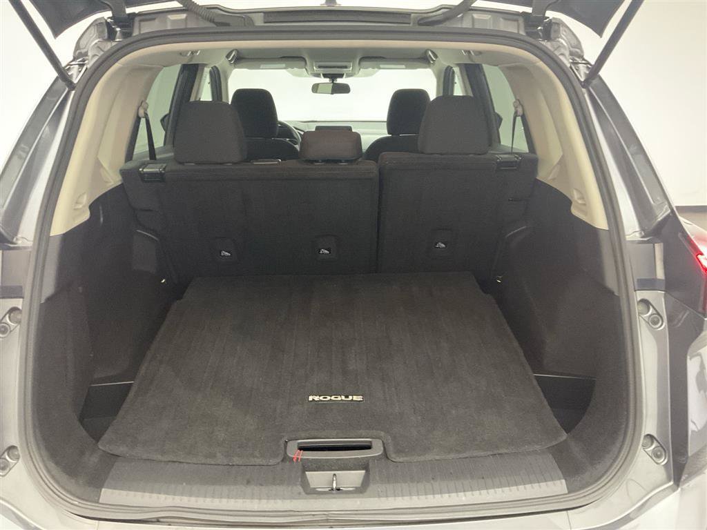 Used 2024 Nissan Rogue S FWD image 25