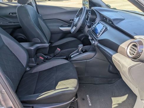 Used 2020 Nissan Kicks SV image 31