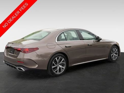 Used 2025 Mercedes-Benz E 350 4MATIC Sedan image 9