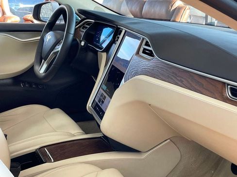 Used 2017 Tesla Model S 75D image 24