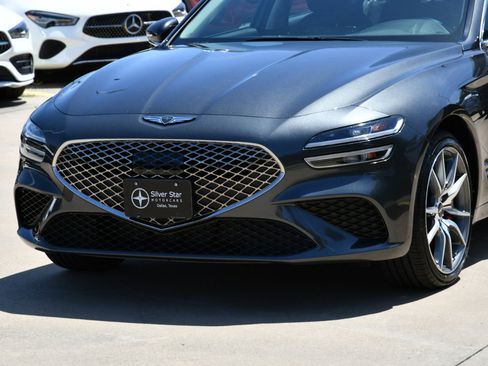 Used 2025 Genesis G70 2.5T image 3