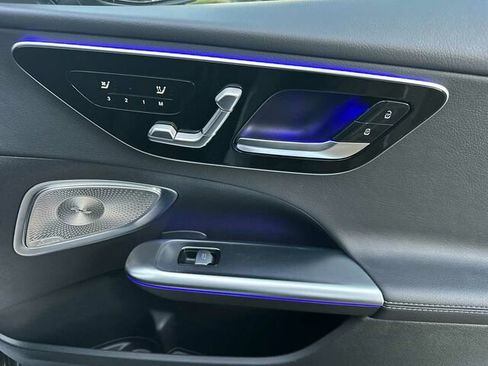 Used 2025 Mercedes-Benz C 300 Sedan image 21