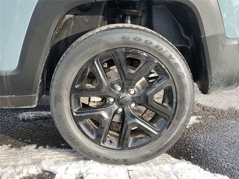 Used 2018 Jeep Renegade Altitude w/ UConnect 8.4 Nav Group image 32