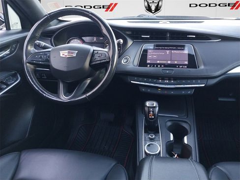 Used 2019 Cadillac XT4 Premium Luxury image 10