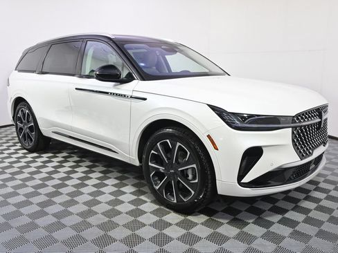 New 2026 Lincoln Nautilus Reserve AWD/4WD image 8