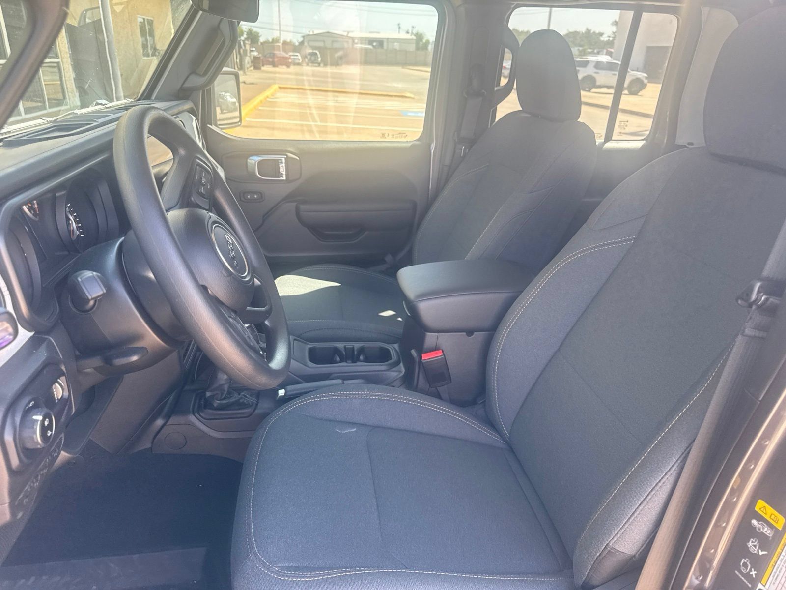 Used 2026 Jeep Gladiator Sport AWD/4WD image 9