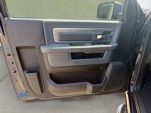 Used 2013 RAM 1500 Express RWD image 17