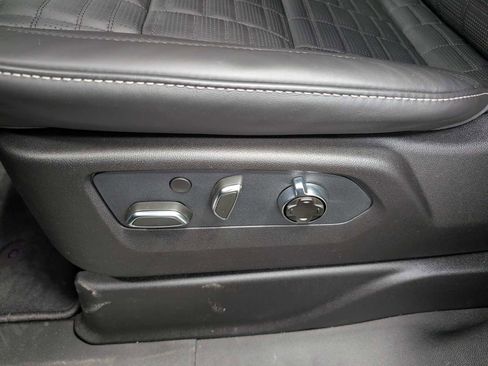 New 2026 Cadillac Escalade Platinum Sport w/ LPO, ONYX Package image 32