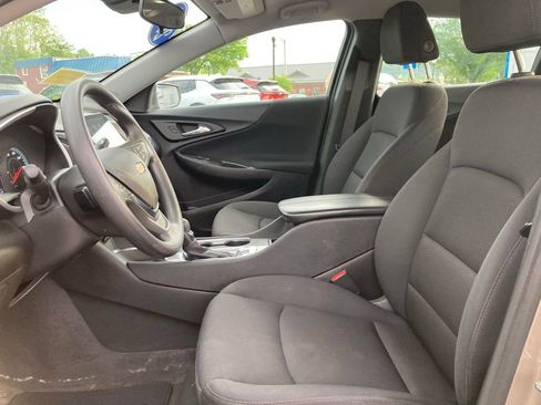 Used 2023 Chevrolet Malibu LT FWD image 3