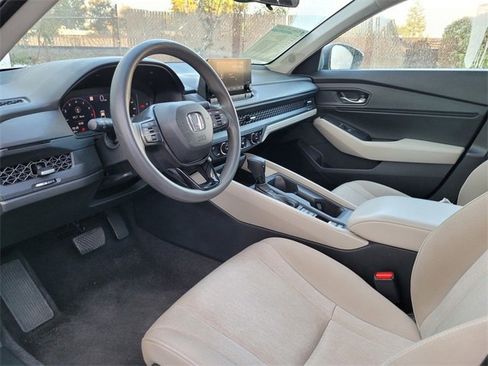 Used 2023 Honda Accord EX image 11