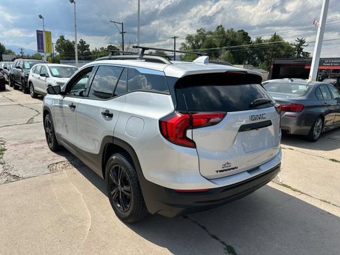 Used 2018 GMC Terrain SLE w/ Infotainment Package I FWD image 5