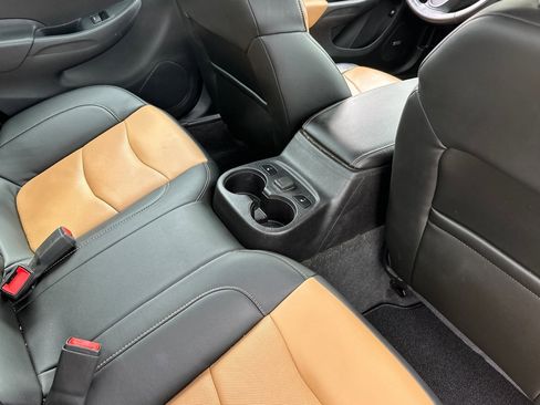 Used 2017 Chevrolet Volt Premier w/ Driver Confidence II Package image 18