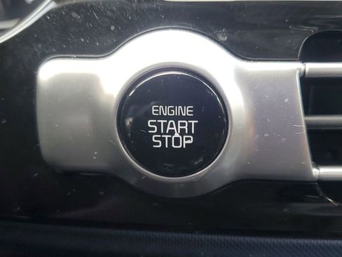 Used 2023 Kia Seltos S w/ Navigation Package image 29