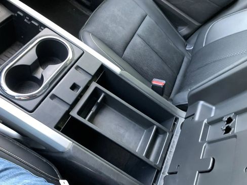 Used 2018 Nissan Titan PRO-4X w/ Pro-4x Utility Package image 19