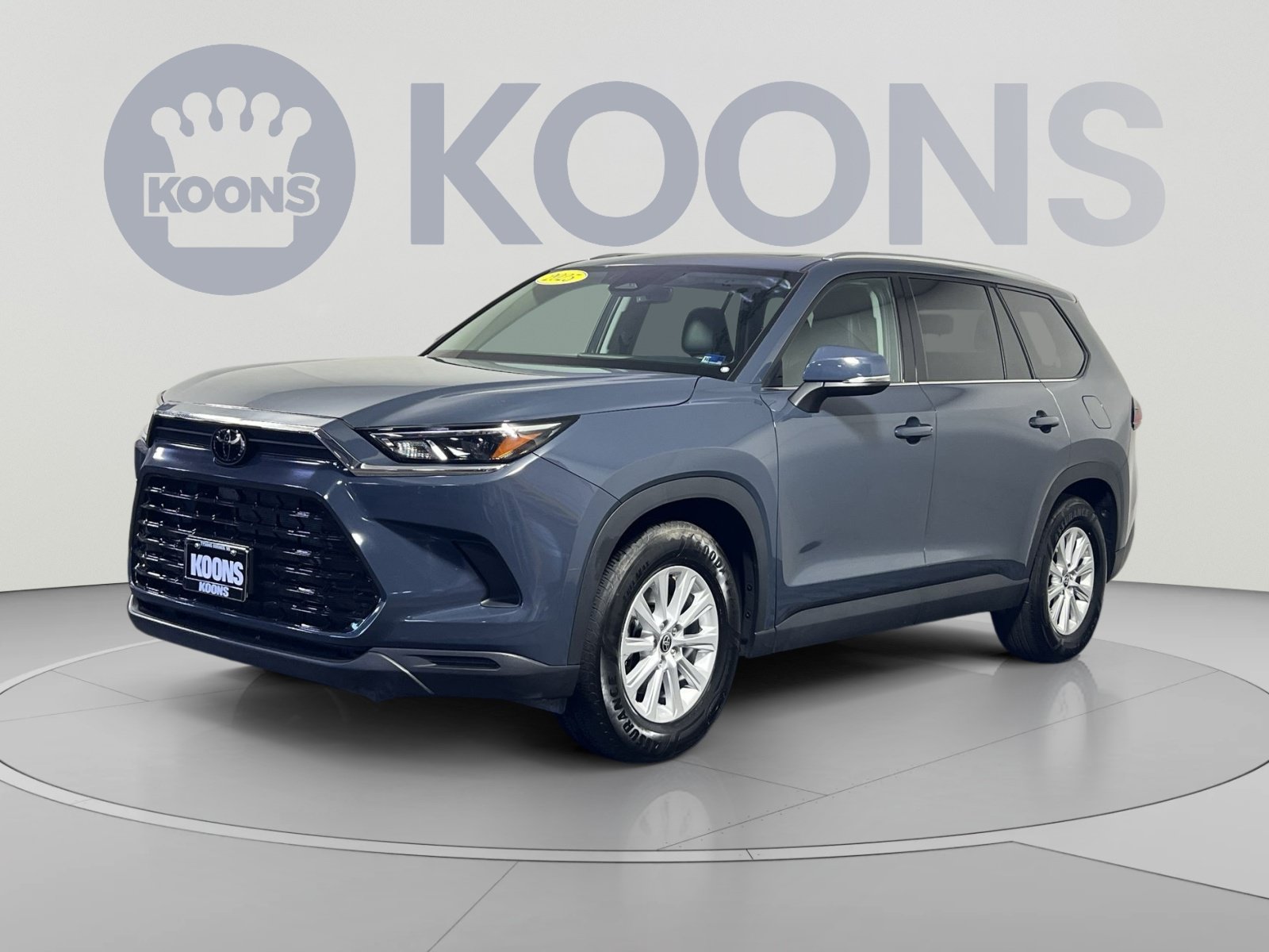 Used 2025 Toyota Grand Highlander AWD image 1