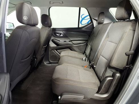 Used 2018 Chevrolet Traverse LS FWD image 8