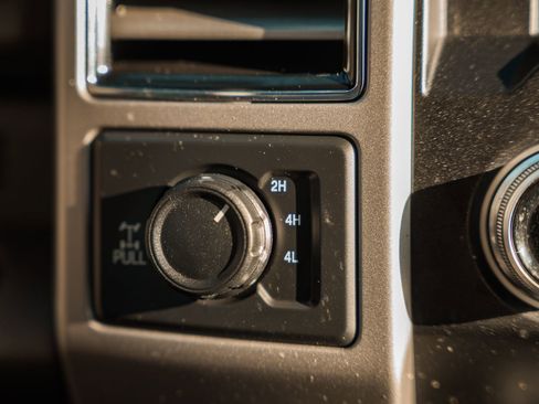 Used 2019 Ford F250 King Ranch w/ King Ranch Ultimate Package image 36