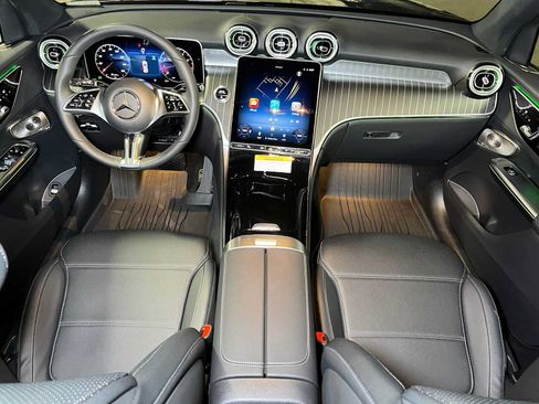 Used 2026 Mercedes-Benz GLC 300 4MATIC image 44