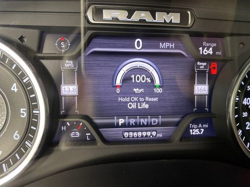 Used 2024 RAM 1500 Laramie image 17