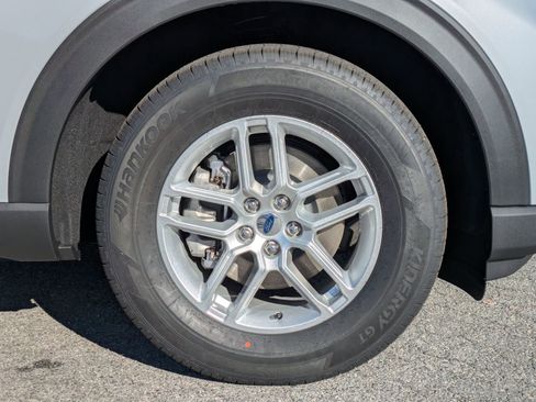 New 2026 Ford Explorer Active w/ Active Comfort Package image 11