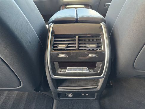 Used 2023 BMW X7 xDrive40i image 36