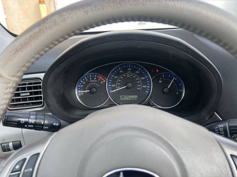 Used 2011 Subaru Forester 2.5X Limited AWD/4WD image 21