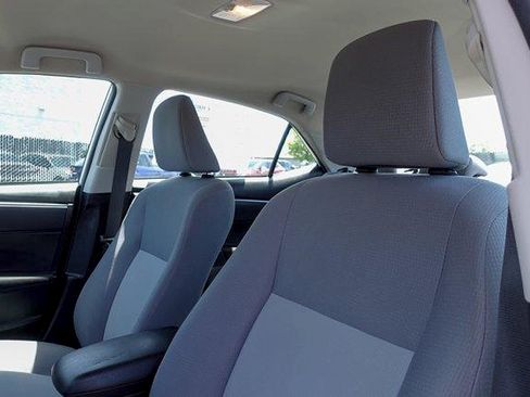 Used 2015 Toyota Corolla L FWD image 10