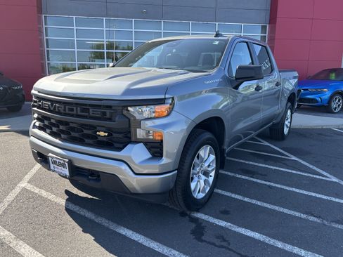 Used 2025 Chevrolet Silverado 1500 Custom AWD/4WD image 3