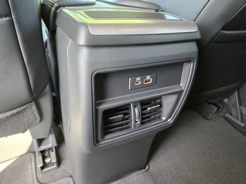 Used 2024 Nissan Murano SV AWD/4WD image 13