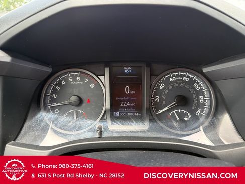 Used 2018 Toyota Tacoma TRD Sport w/ Technology Package AWD/4WD image 25