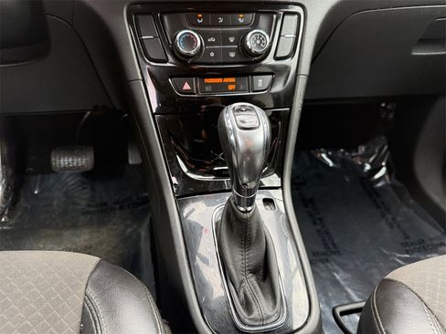 Used 2020 Buick Encore Preferred image 13