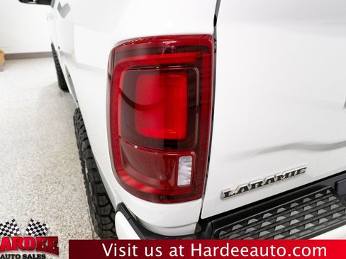 Used 2026 RAM 2500 Laramie AWD/4WD image 9
