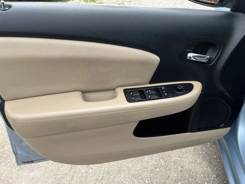 Used 2013 Chrysler 200 Touring FWD image 27