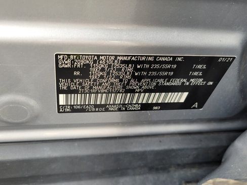 Used 2021 Toyota RAV4 XLE Premium image 18