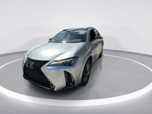 Used 2025 Lexus UX 300h FWD w/ Accessory Package (Z2) image 4