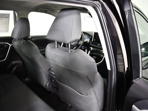 Used 2025 Toyota RAV4 LE AWD/4WD image 44