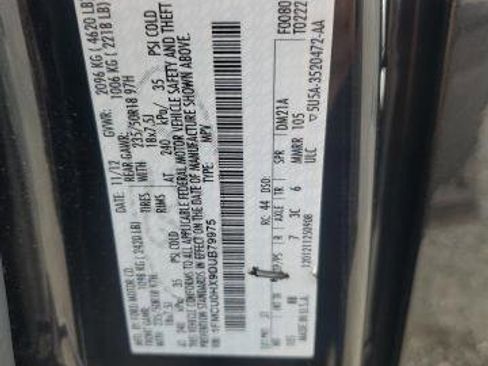 Used 2013 Ford Escape SEL image 25