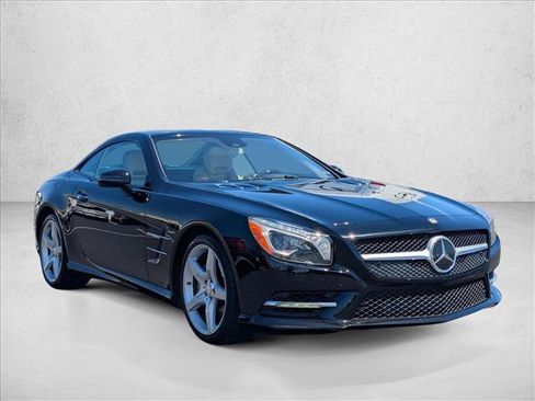 Used 2014 Mercedes-Benz SL 550 image 3