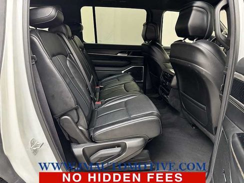 Used 2024 Jeep Wagoneer Series II w/ Flexible Seating Group AWD/4WD image 21