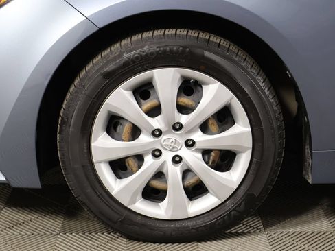 Used 2020 Toyota Corolla LE FWD image 18