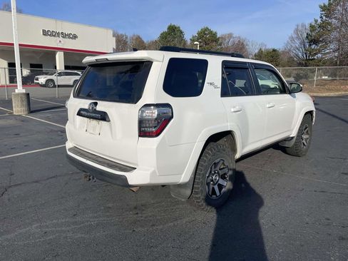 Used 2019 Toyota 4Runner TRD Off-Road image 10